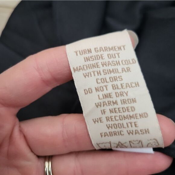 Jonathan Martin chic Black/White Floral Print Dress v neckline and back, size 8 - Picture 3 of 12